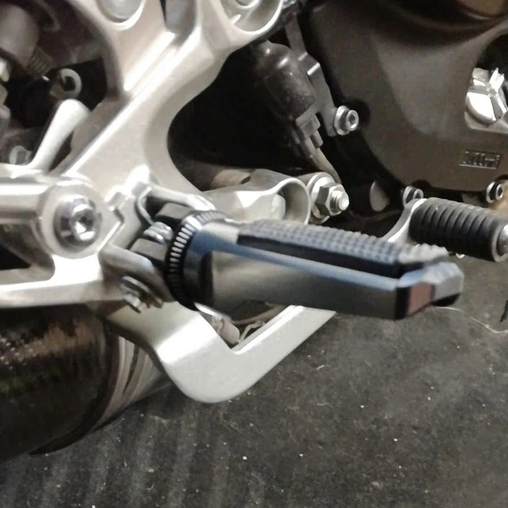 Motorcycle Front Rider Foot Pegs Pedals Footrest for Yamaha MT07 MT 07 Tracer MT-07 Tracer GT MT09 MT 09 SP MT-09 Tracer /GT