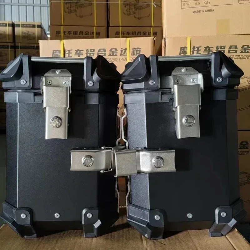 28L Universal Motorcycle Rear Top Box Side Luggage Case Para Motos Storage Trunk Lock Travel Toolbox Aluminum Alloy